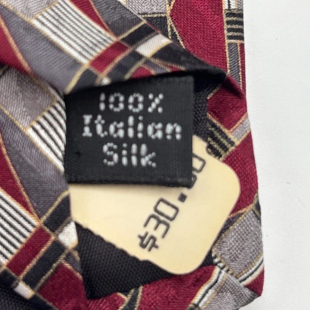 Gianfranco Ruffini Italy Men's 100% Silk Geometric Necktie Red Black Made USA